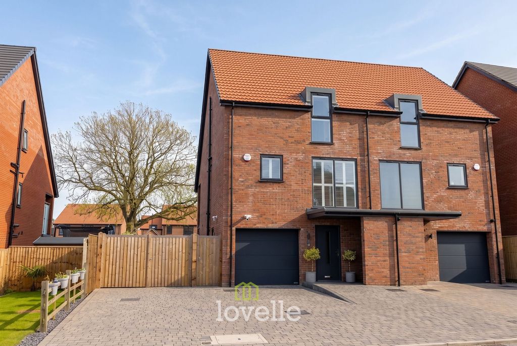 Property photo 1 of 38