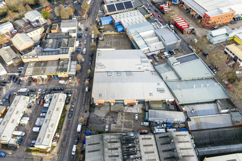 Property photo 1 of 8 Park Royal Studios 5.Jpg