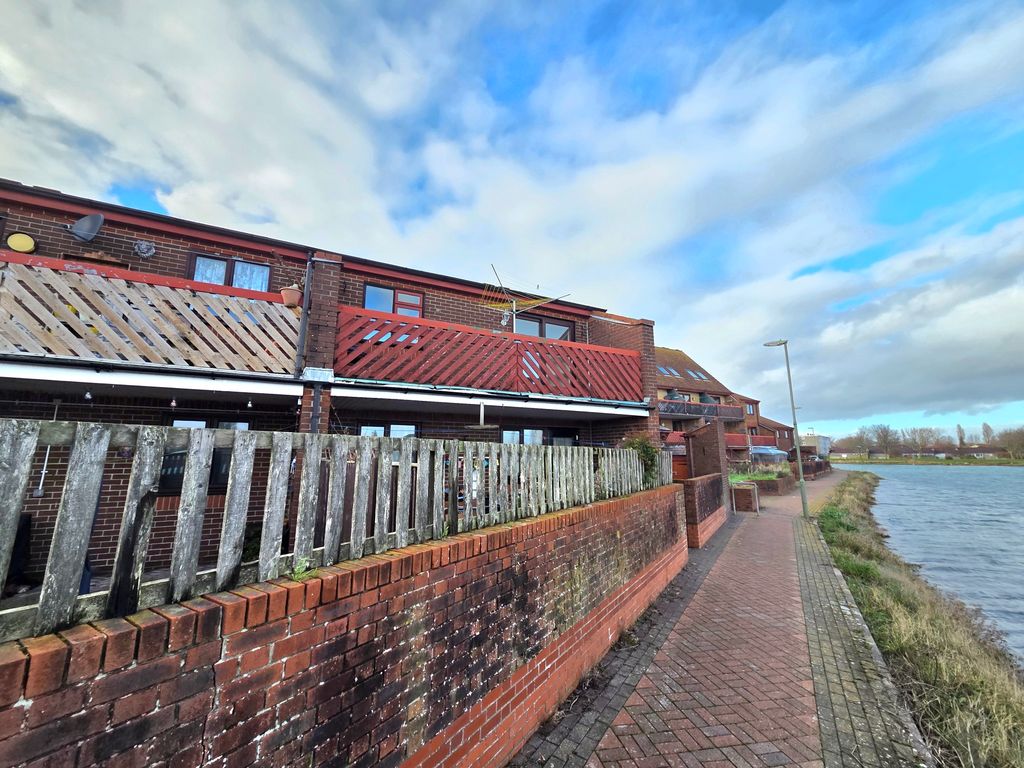 Property photo 1 of 11 Image