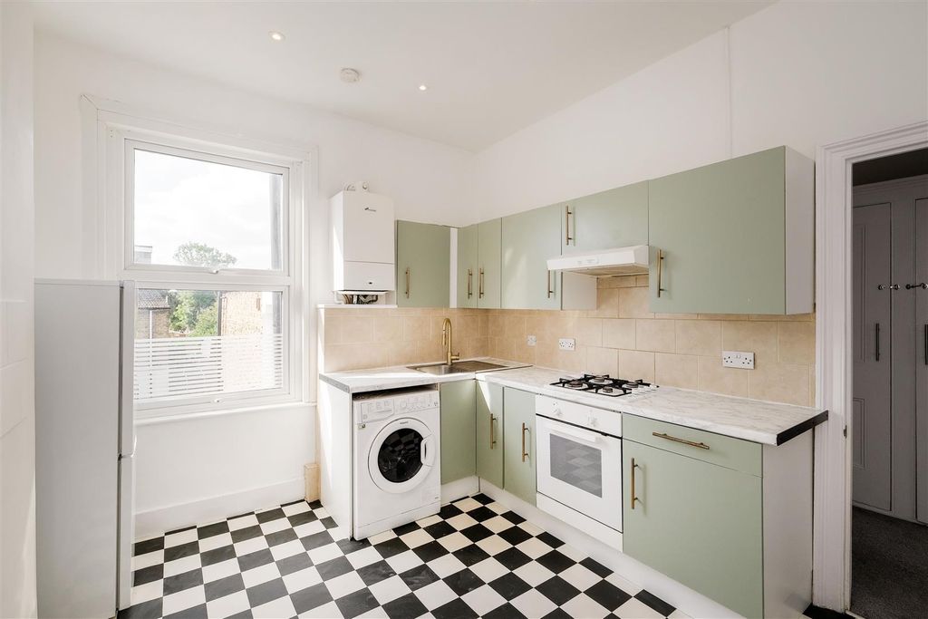 Property photo 1 of 15 251A High Road-8.Jpg