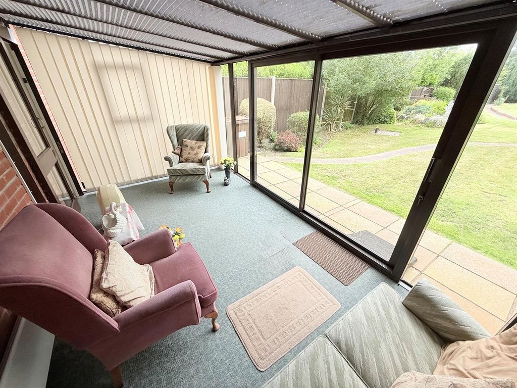 Property photo 3 of 17 Conservatory