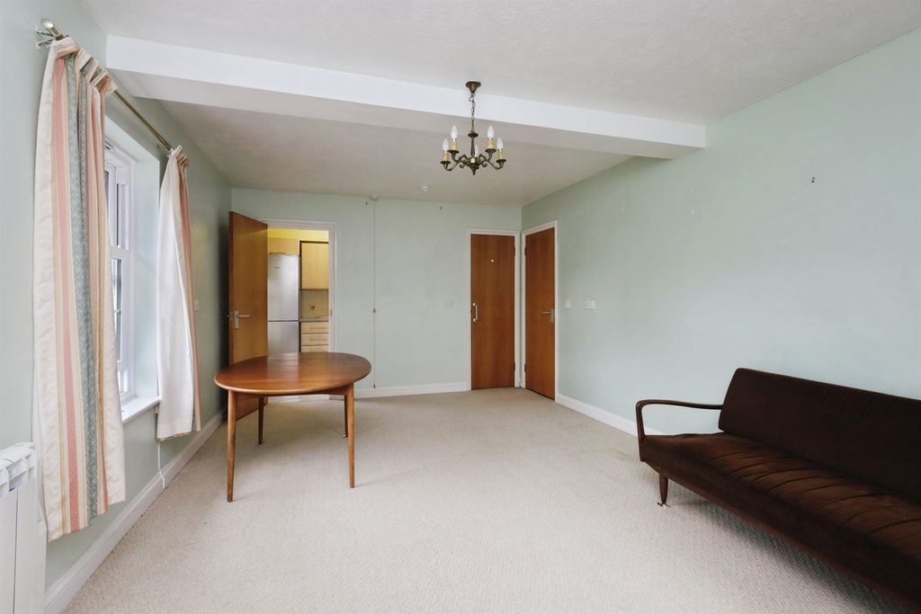 Property photo 3 of 14