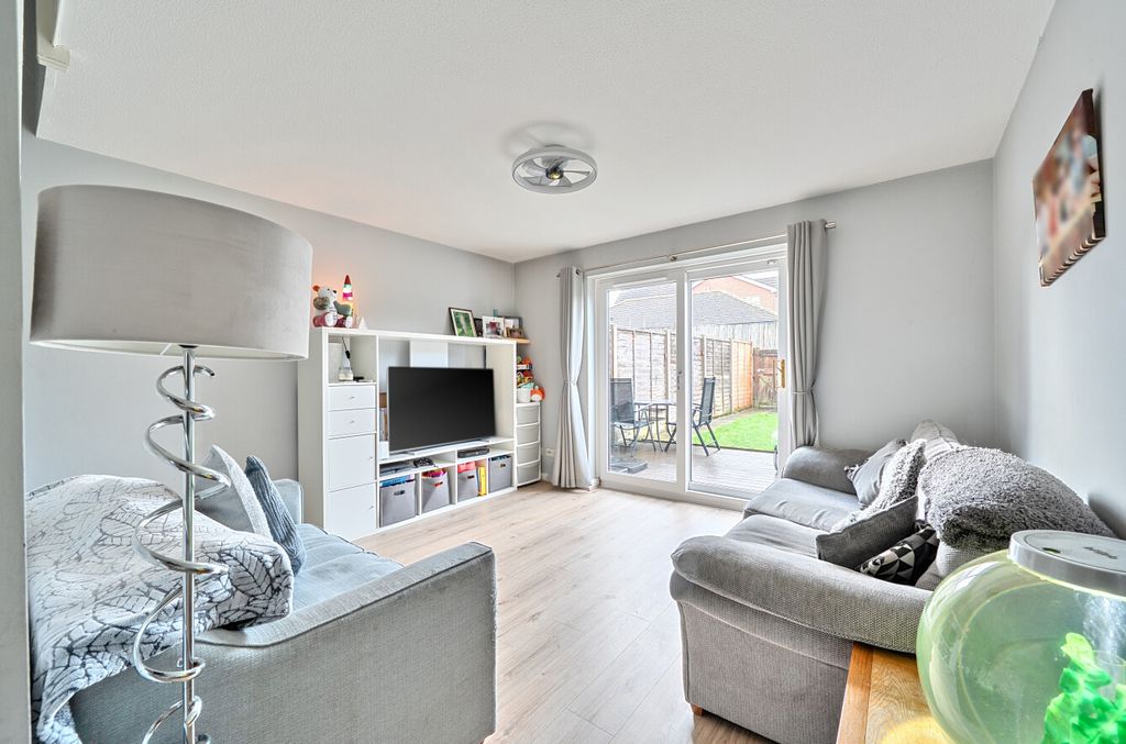 Property photo 2 of 20 1401650-20-696F64...