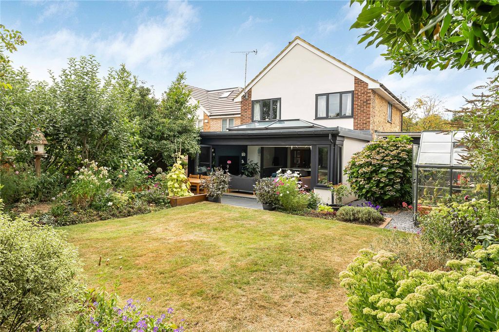 Property photo 1 of 32 Picture No. 12