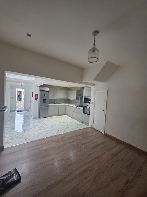 Property photo 2 of 11 Img-20251117-Wa0004