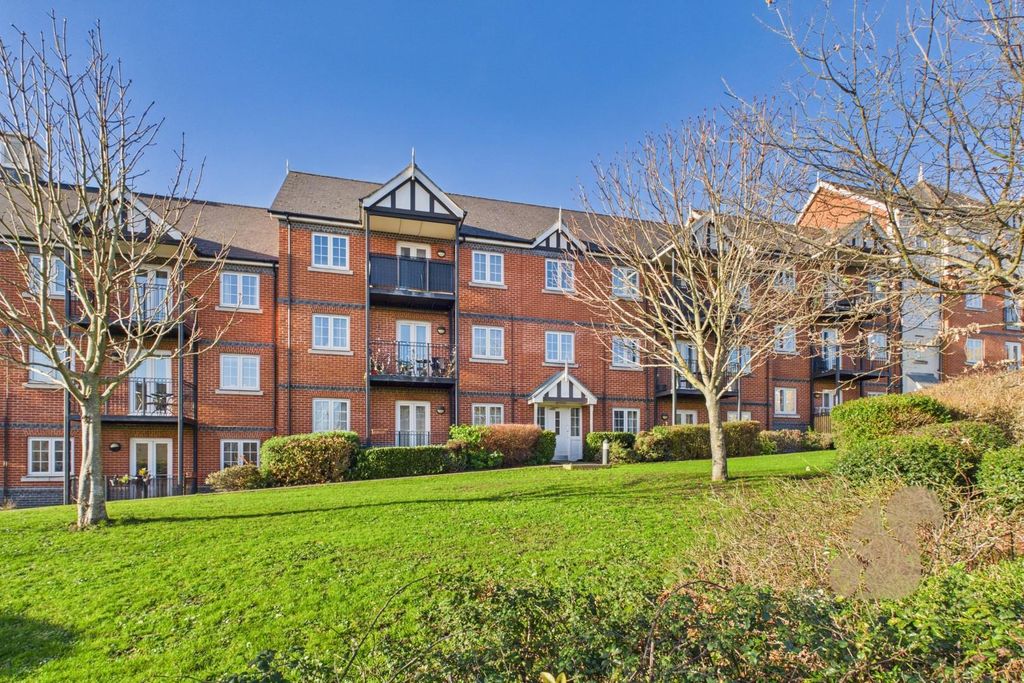 Property photo 1 of 17 Cam01659G0-Pr0681-Still001.Jpg