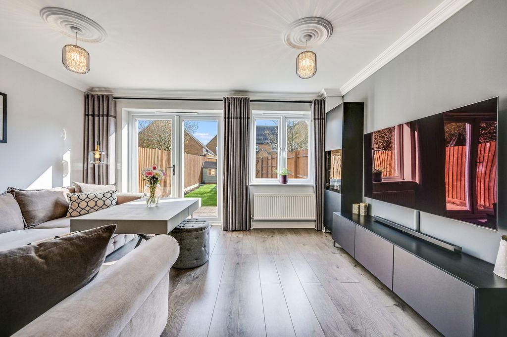 Property photo 2 of 21 25Almondroadr