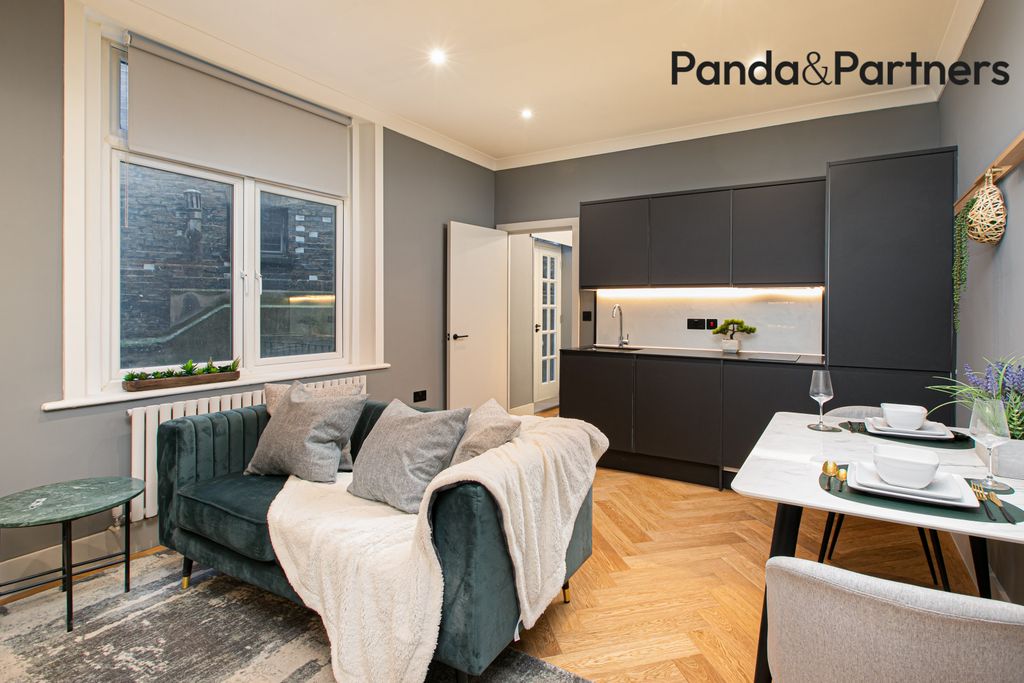 Property photo 2 of 13 Photo