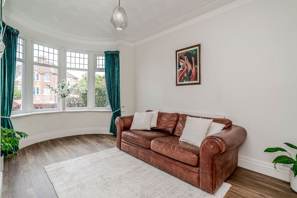 Property photo 3 of 46