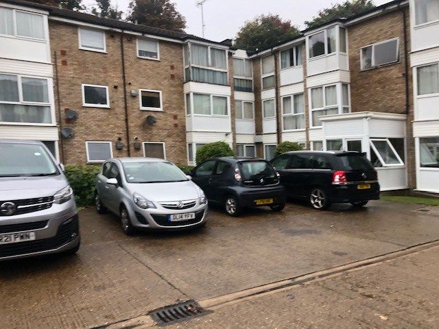 Property photo 1 of 5 Ground Floor Studio Flat Situated Withing Walking Distance To Leagrave Main Line Station