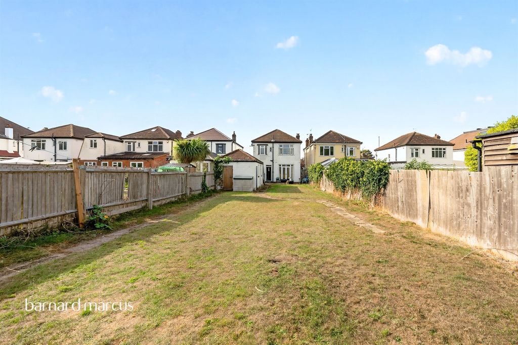 Property photo 2 of 13