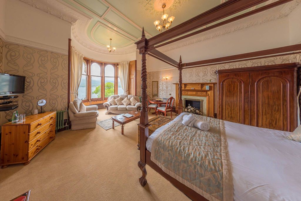 Property photo 2 of 30