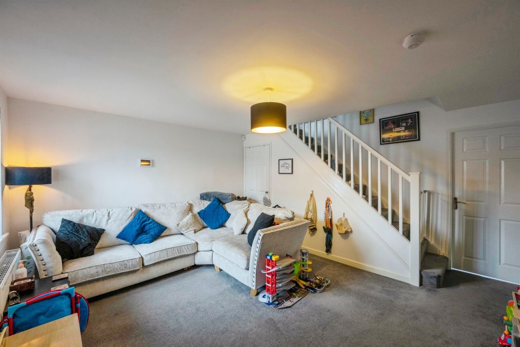 Property photo 2 of 17