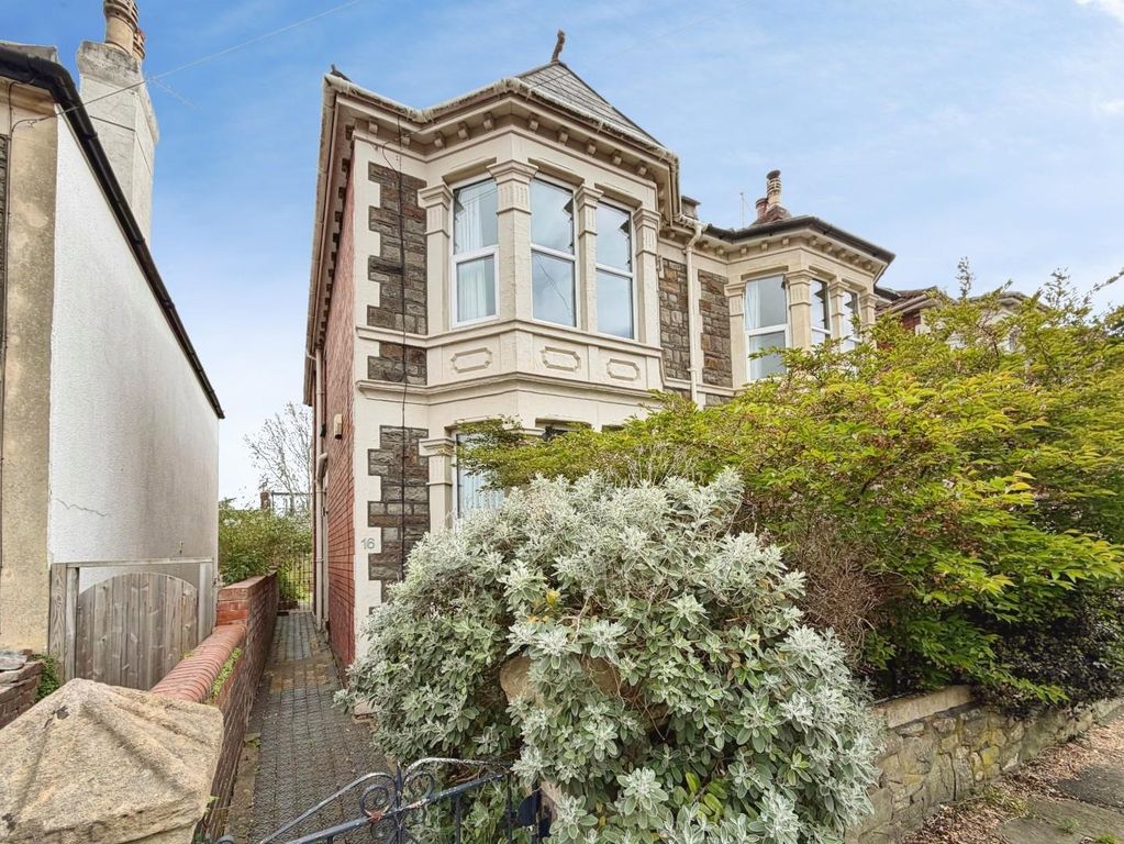 Property photo 1 of 22