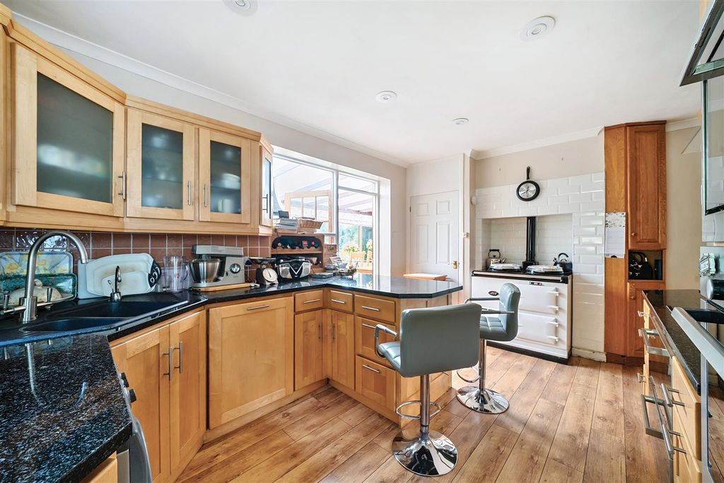 Property photo 2 of 18