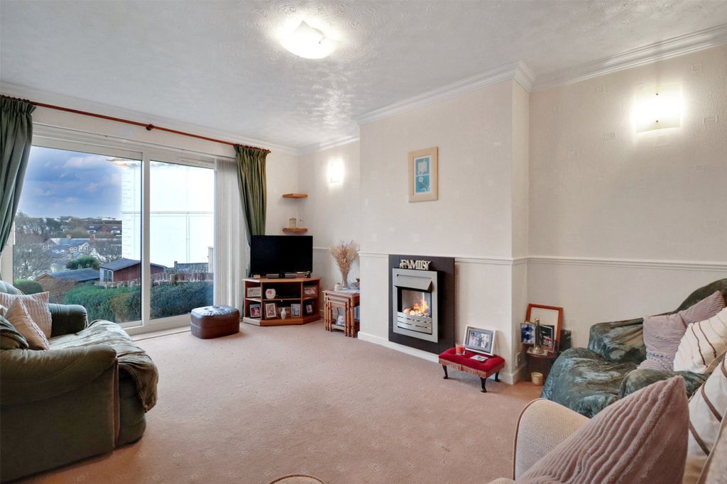 Property photo 2 of 16 2 - Picture No. 11