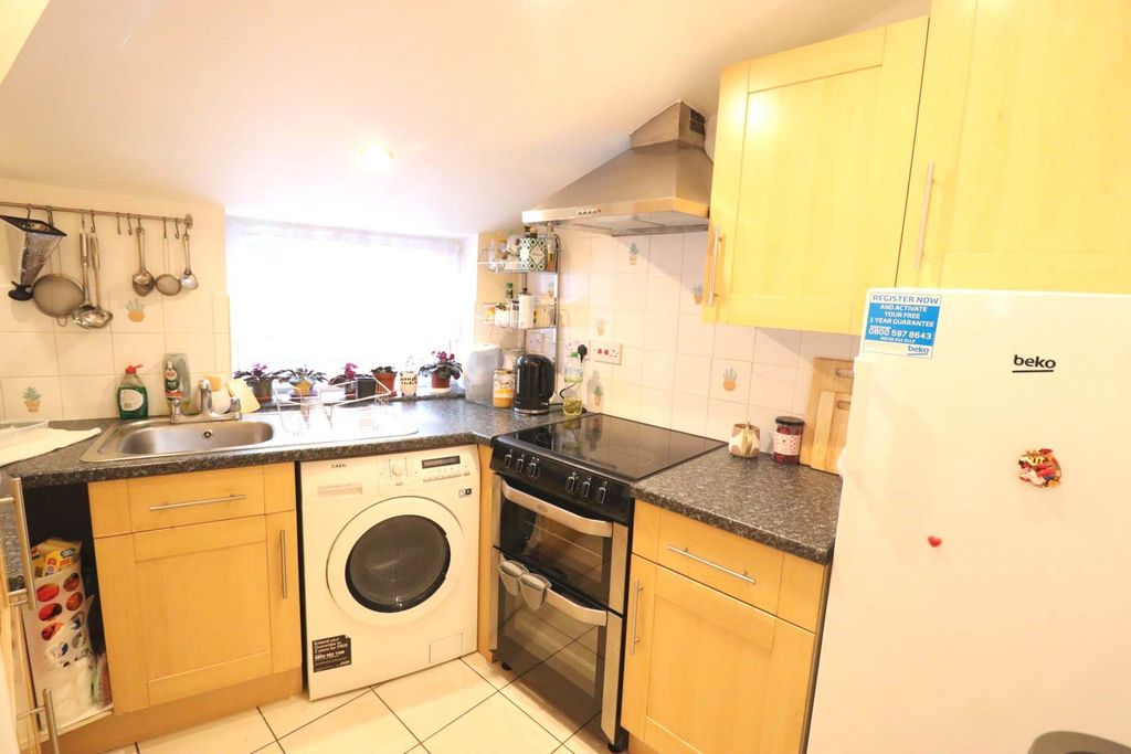 Property photo 2 of 6