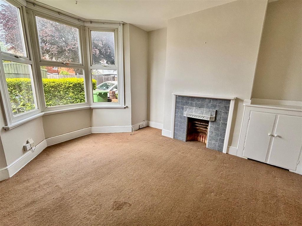 Property photo 3 of 10 Living Room.Jpg