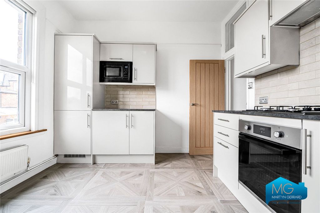 Property photo 2 of 19 Picture No. 03