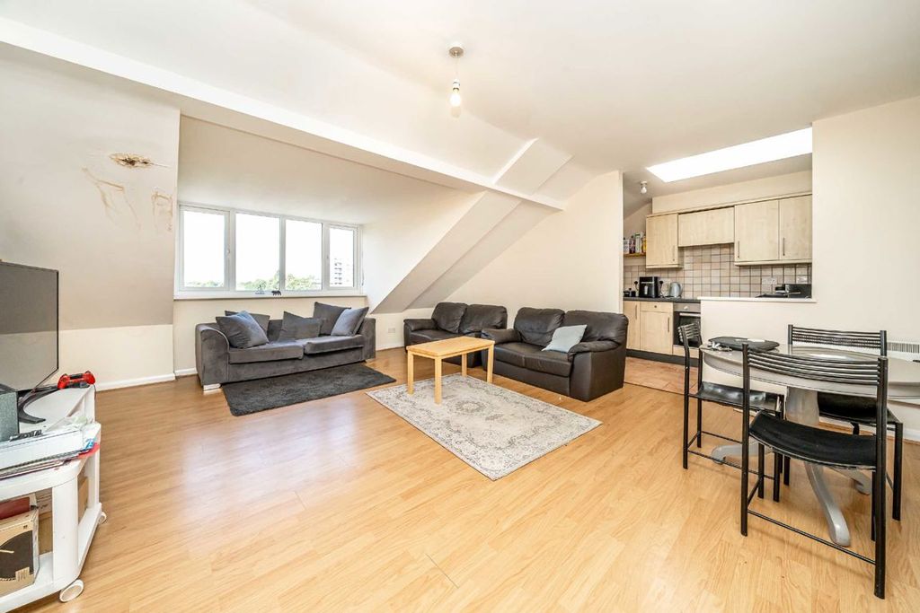 Property photo 2 of 4