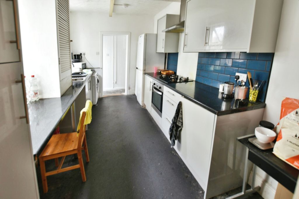 Property photo 2 of 3