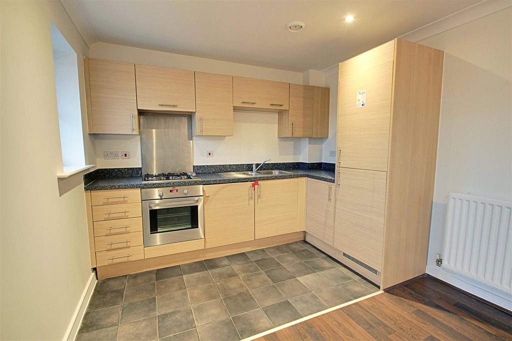 Property photo 3 of 14 Kitchen.Jpg