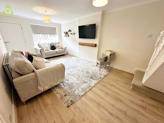 Property photo 3 of 21