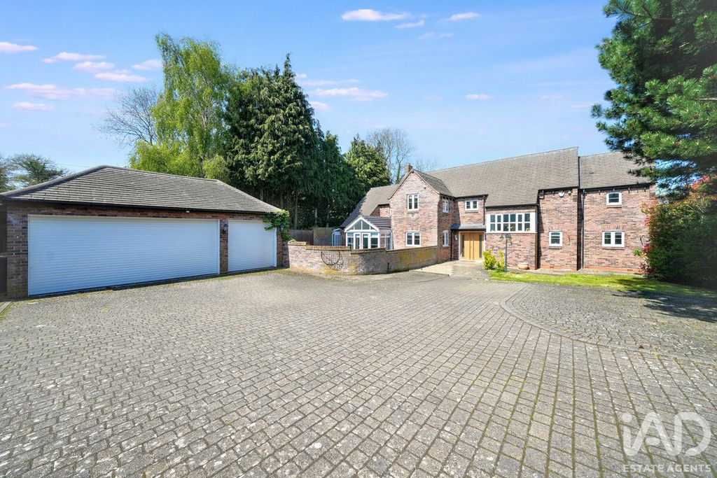 Property photo 2 of 48