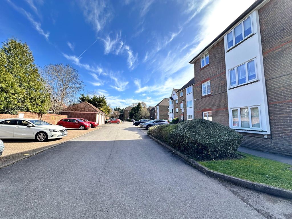 Property photo 2 of 8 Gallery