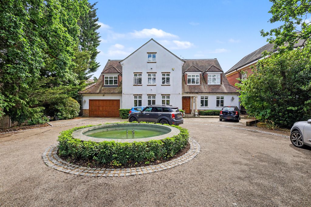 Property photo 1 of 22 4 Beech Hill, Barnet, En4 0Jp