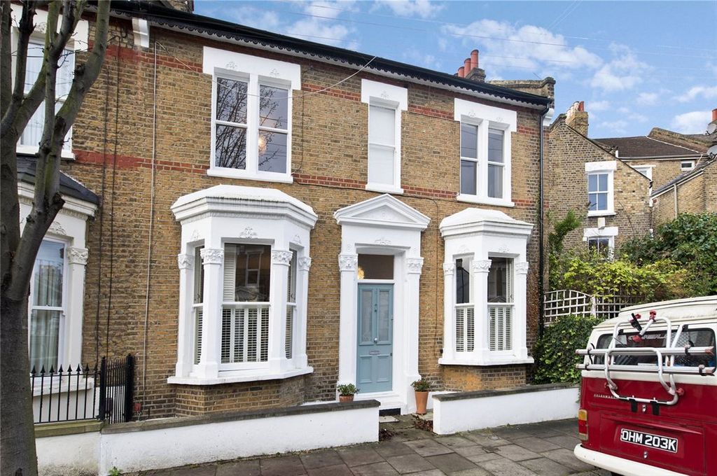 Property photo 1 of 9