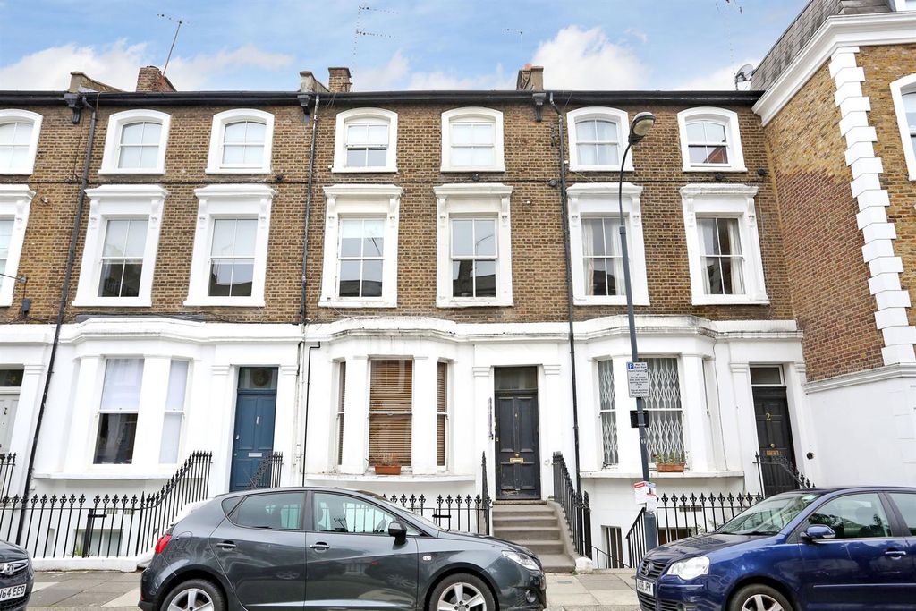 Property photo 1 of 5 Overstone Road 4B_Ext_Low.Jpg