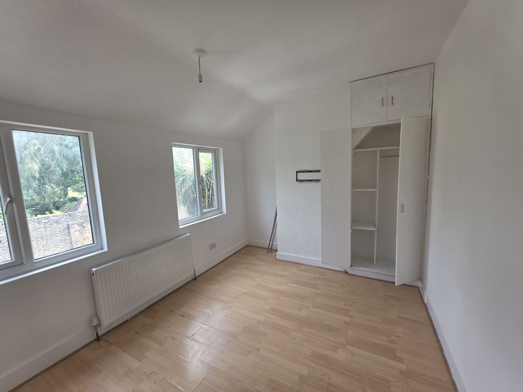 Property photo 3 of 18 Gallery