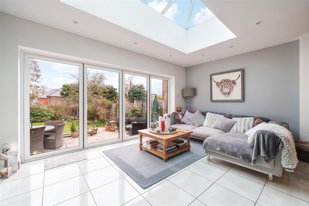 Additional image 5 of 4 bed detached house for saleForest Road, Crowthorne, Berkshire RG45