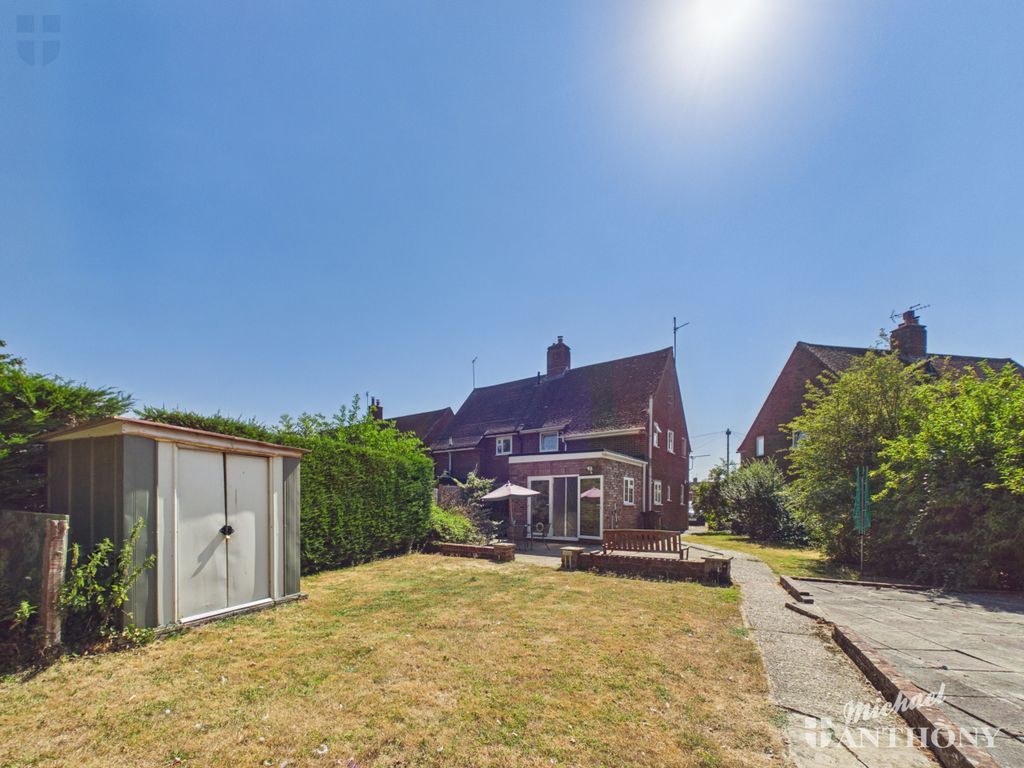 Property photo 3 of 10 Cam03218G0-Pr1135-Still015