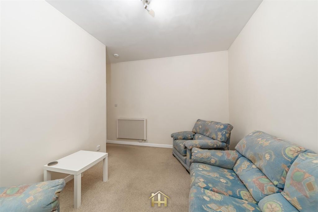 Property photo 3 of 16 1-1L 193 Perth Road Dundee Dd2 1At 040826 Edit (7