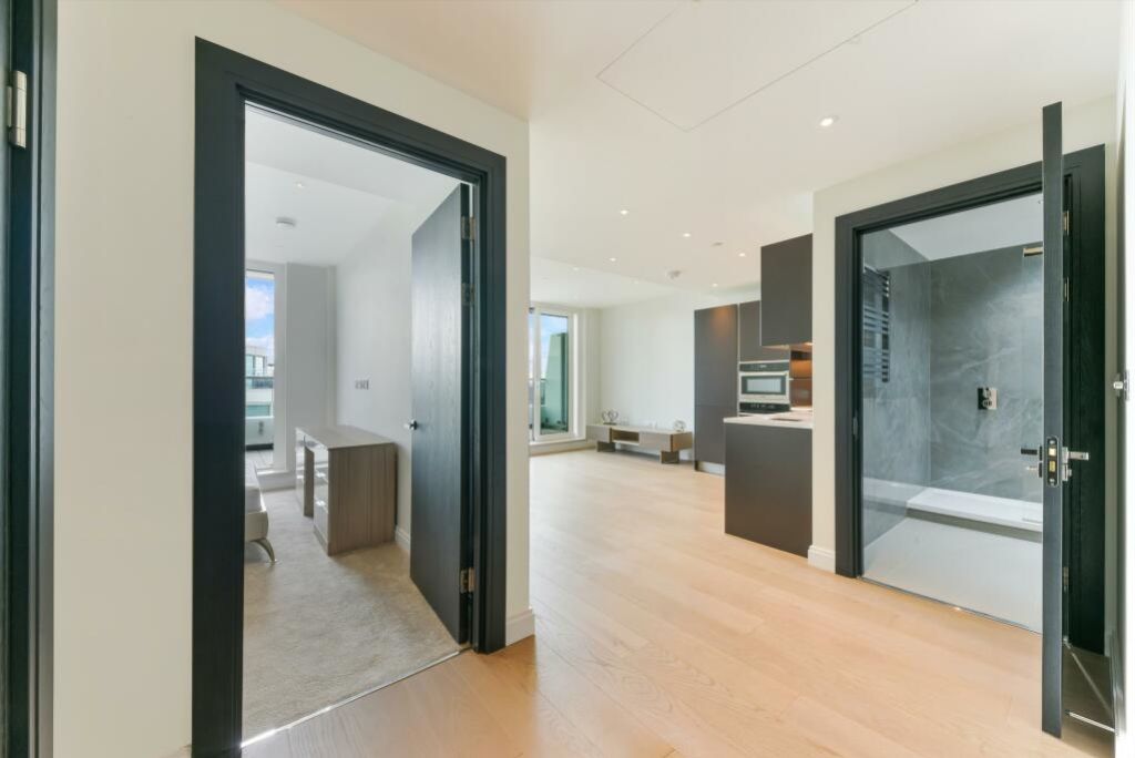 Property photo 3 of 13 Hallway