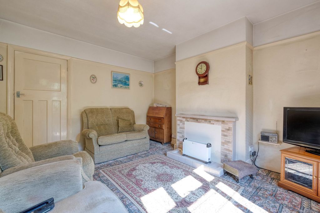 Property photo 3 of 21