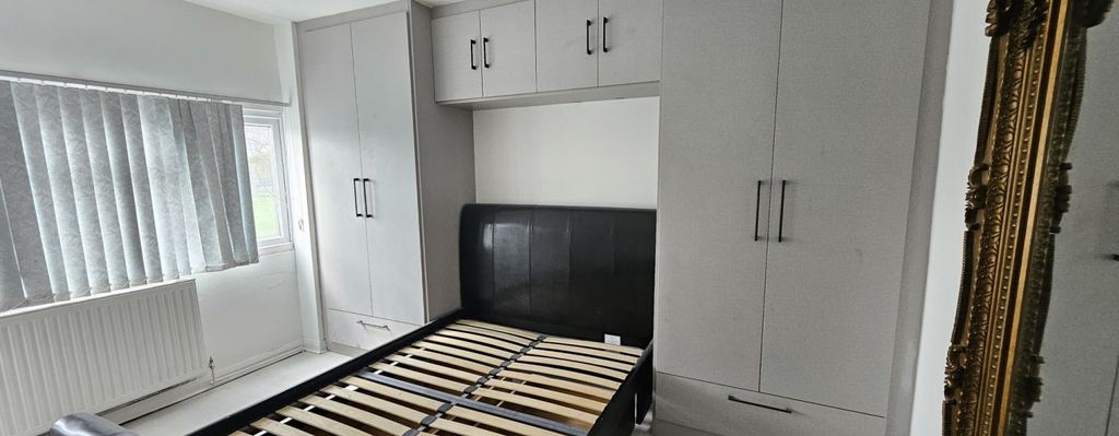 Property photo 3 of 10 09.22.26 (2)