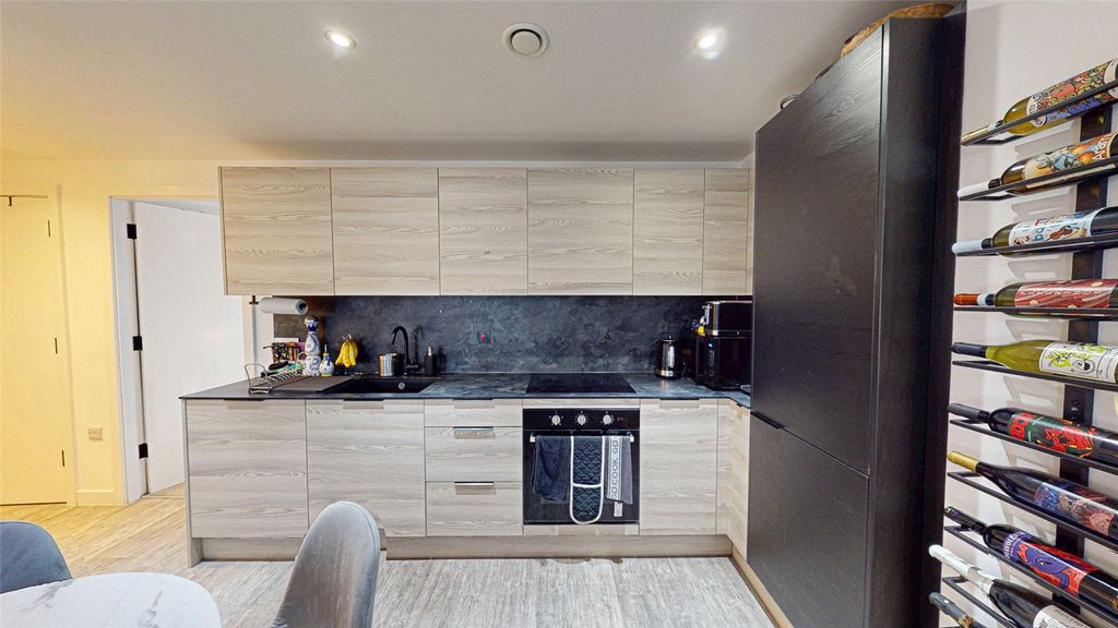 Property photo 2 of 15 Picture No. 02