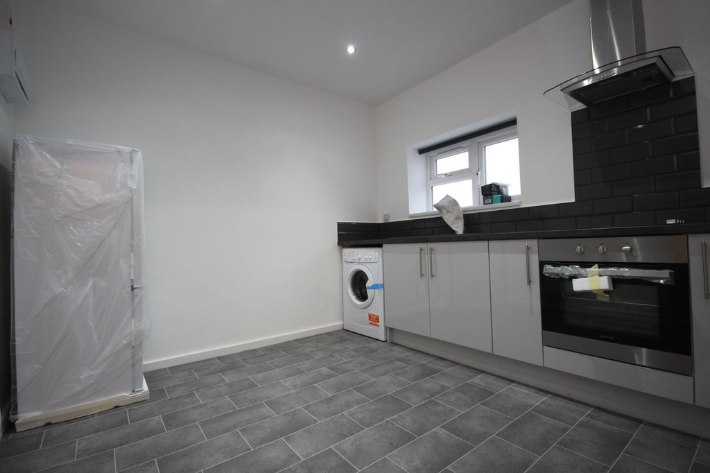 Property photo 2 of 3