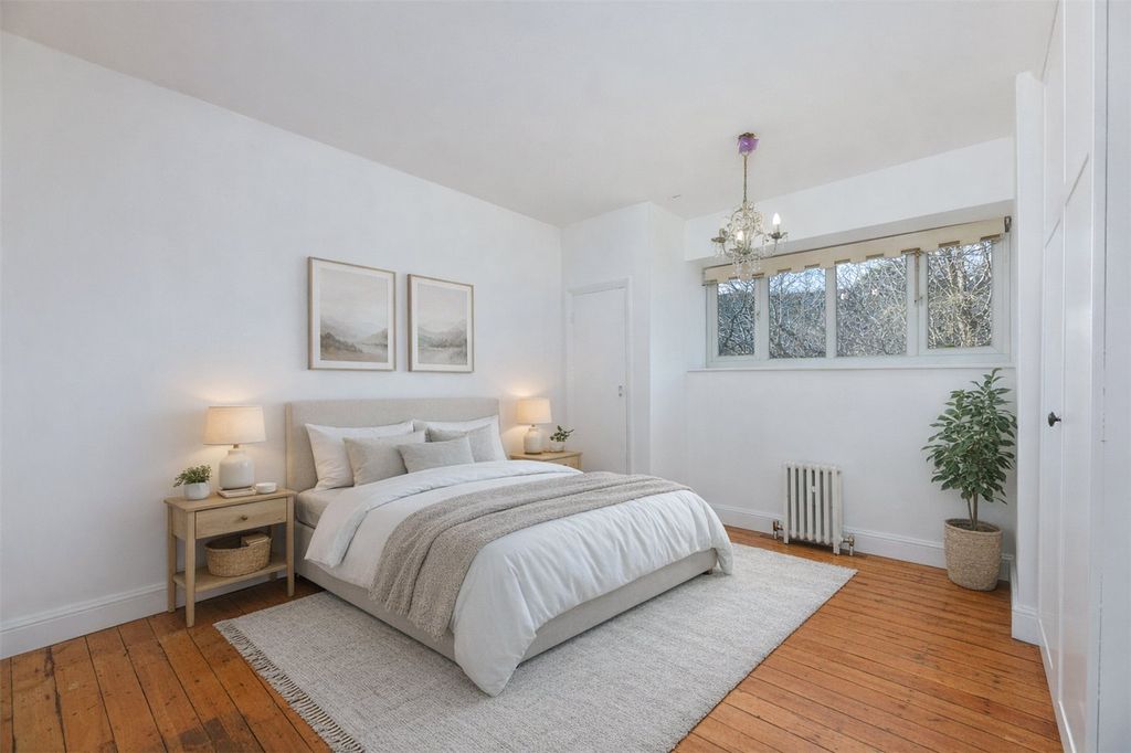 Property photo 2 of 7 Picture No. 18