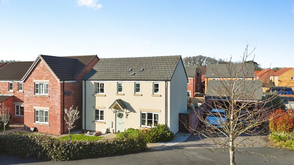 Property photo 1 of 28 4981831