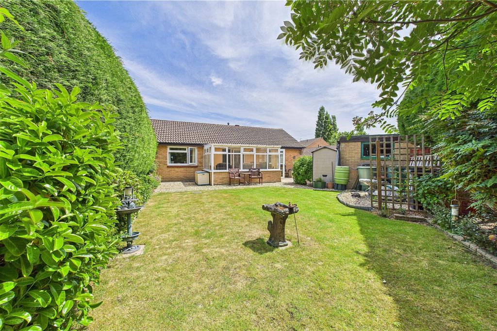 Property photo 2 of 21