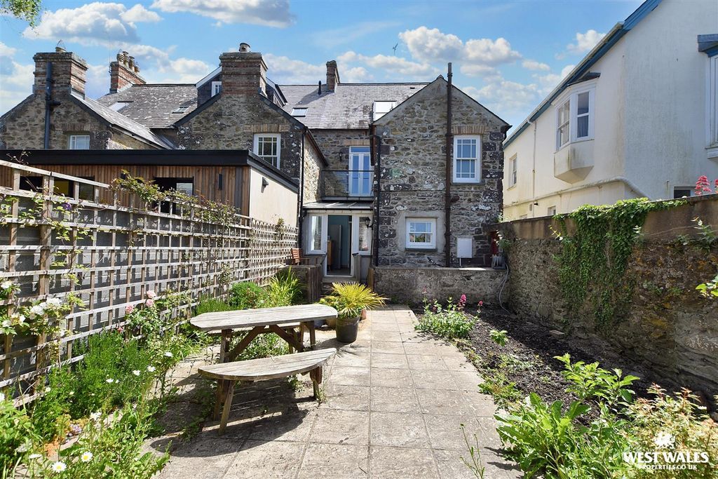 Property photo 2 of 21 2 (10).Jpg