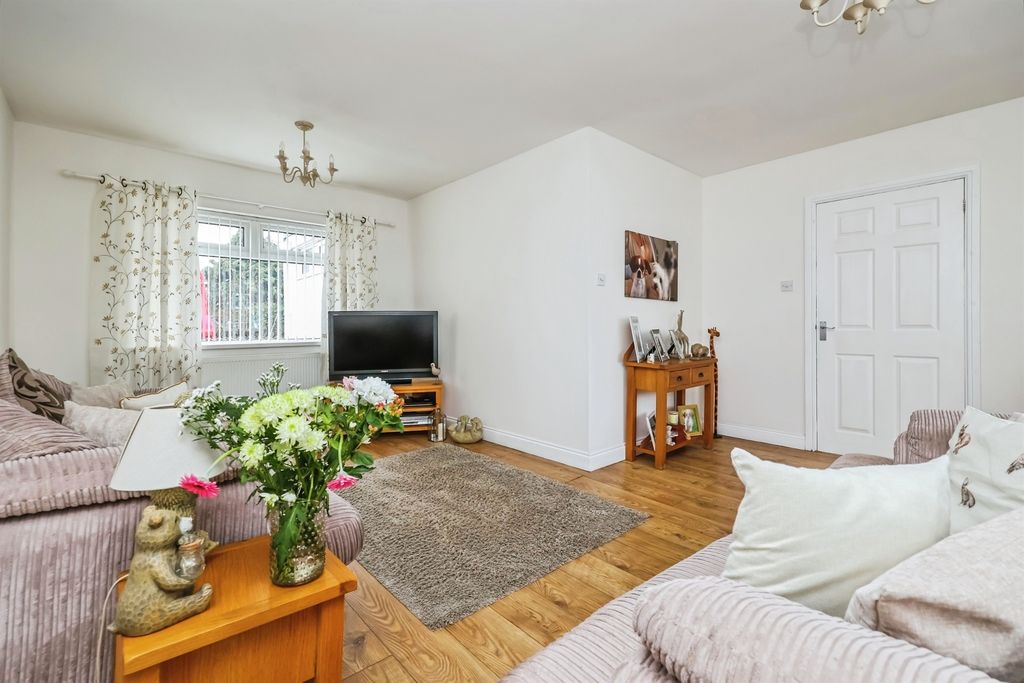 Property photo 3 of 21