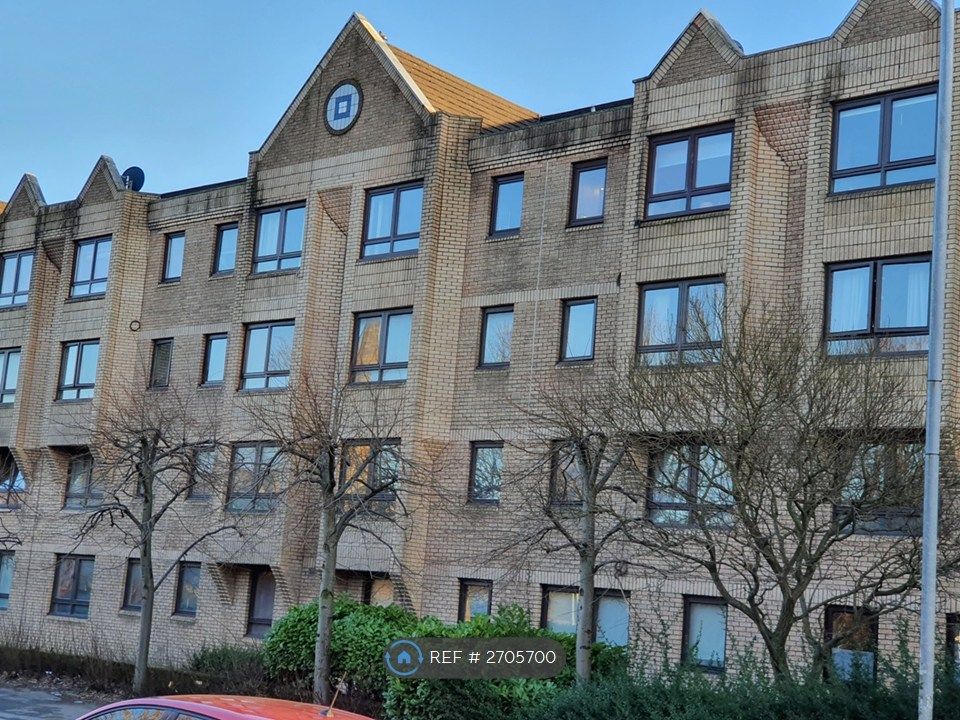 Property photo 2 of 21