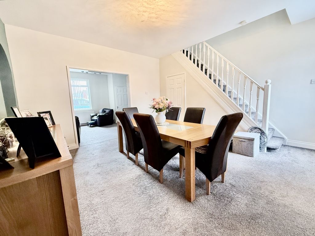 Property photo 3 of 10 Img_9602