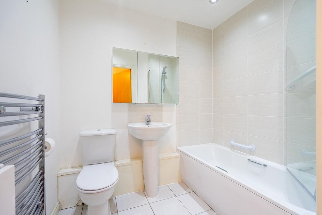 Property photo 2 of 12 G47Xravcykmienpxygacea.Jpg