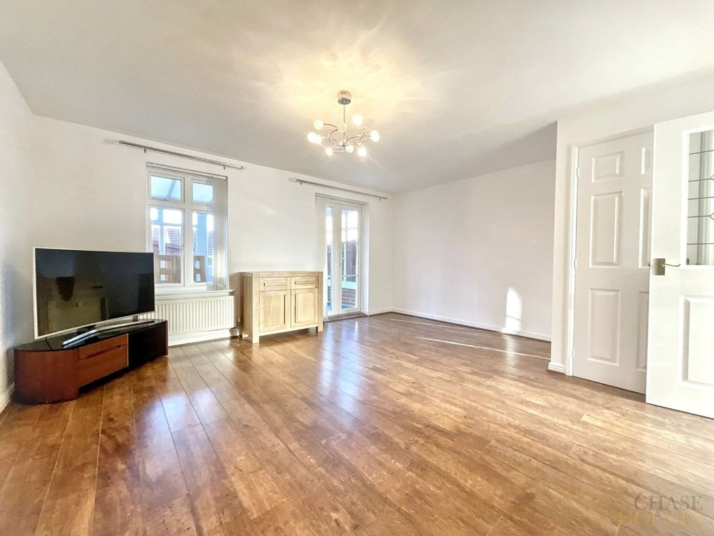 Property photo 3 of 21